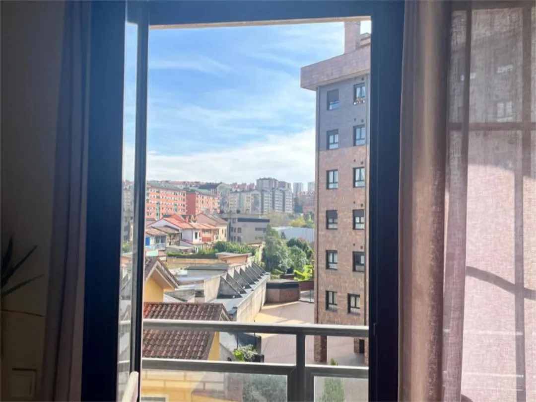 Piso en  Calle Darío de Regoyos 7-21 - Foto 5