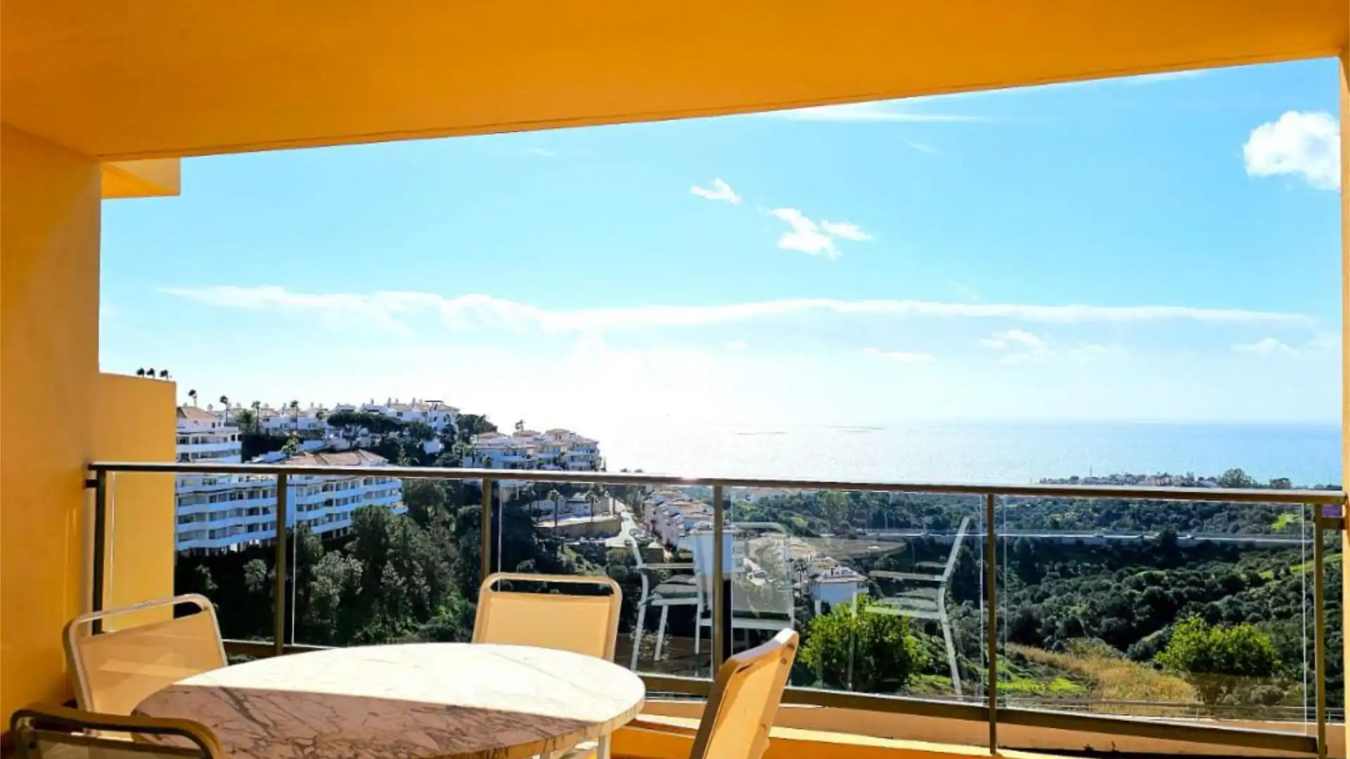 Piso en  Calle Cristóbal Colon 5 - Foto 1