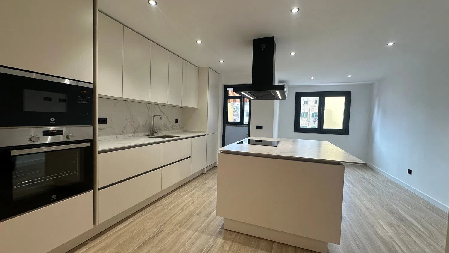 Piso en calle Aragó, 37 a