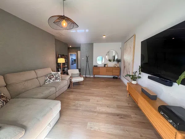 Piso en avenida Salvador Dalí, 74 - Foto 1