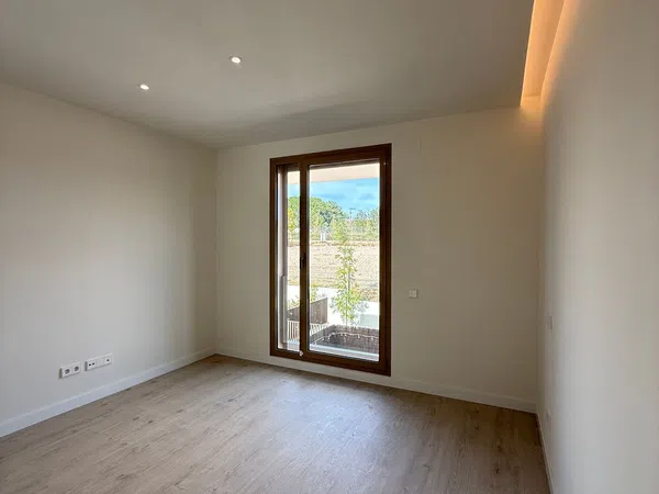 Chalet adosado en Calle Torres de Quart - Foto 33