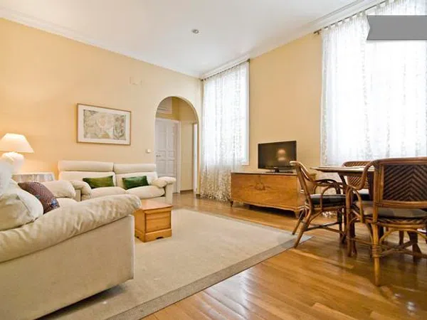 Piso en plaza San Nicolás, 1