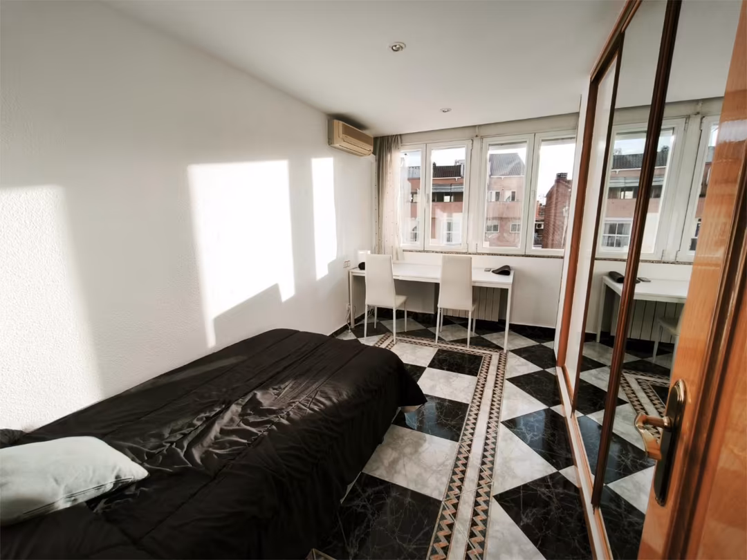 Piso en  Calle del Arroyo del Olivar 20 - Foto 8