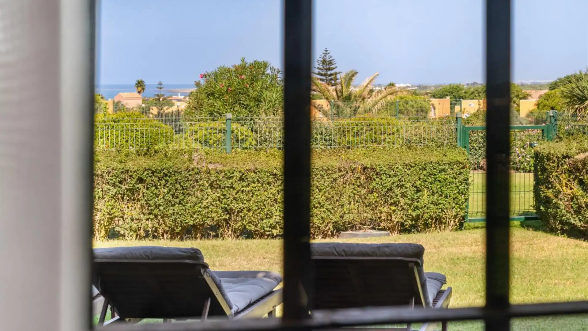 Casa adosada en  Calle Teodosio 12 - Foto 8