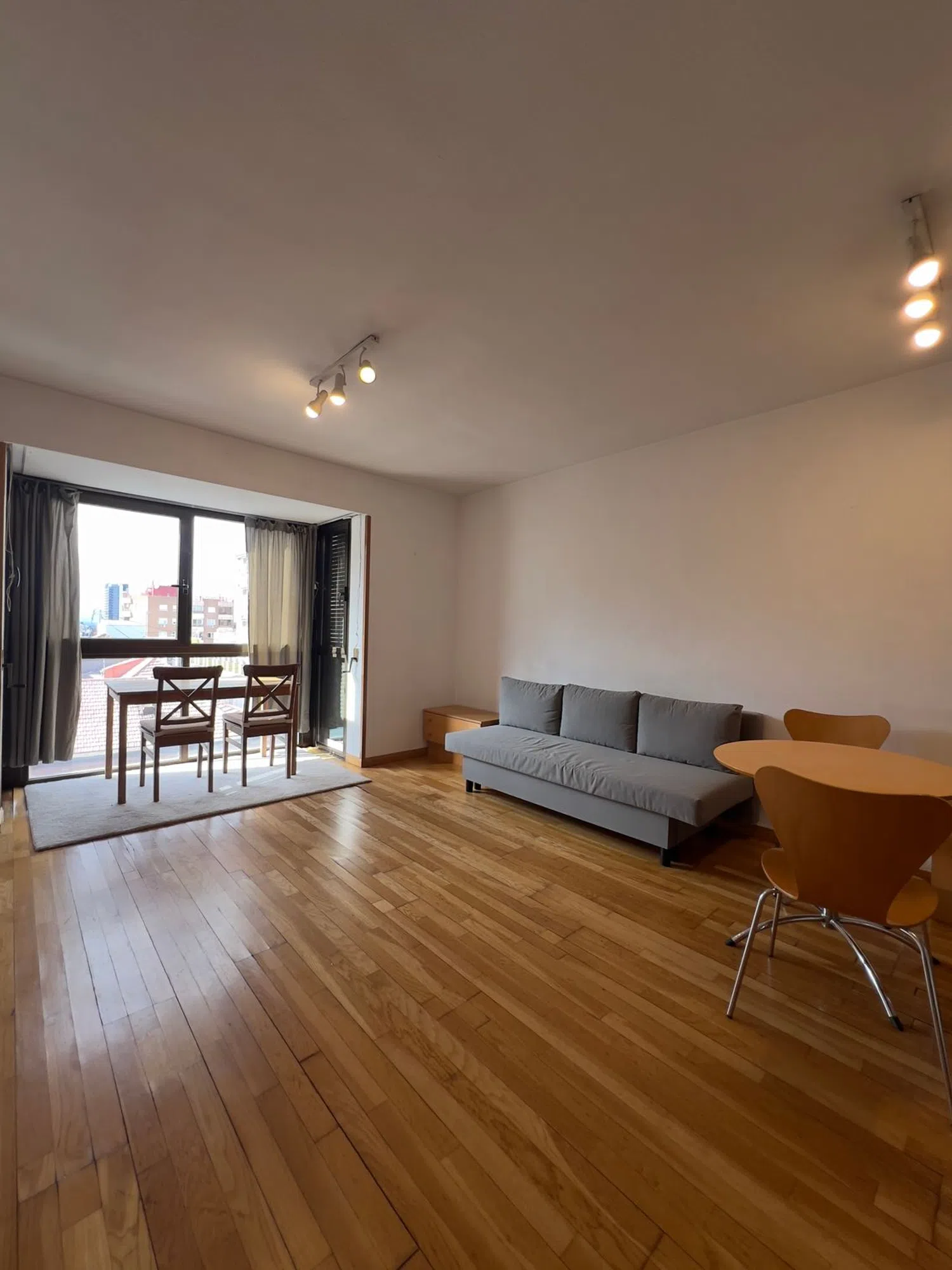 Estudio en calle de Sor Ángela de la Cruz, 40 - Foto 1