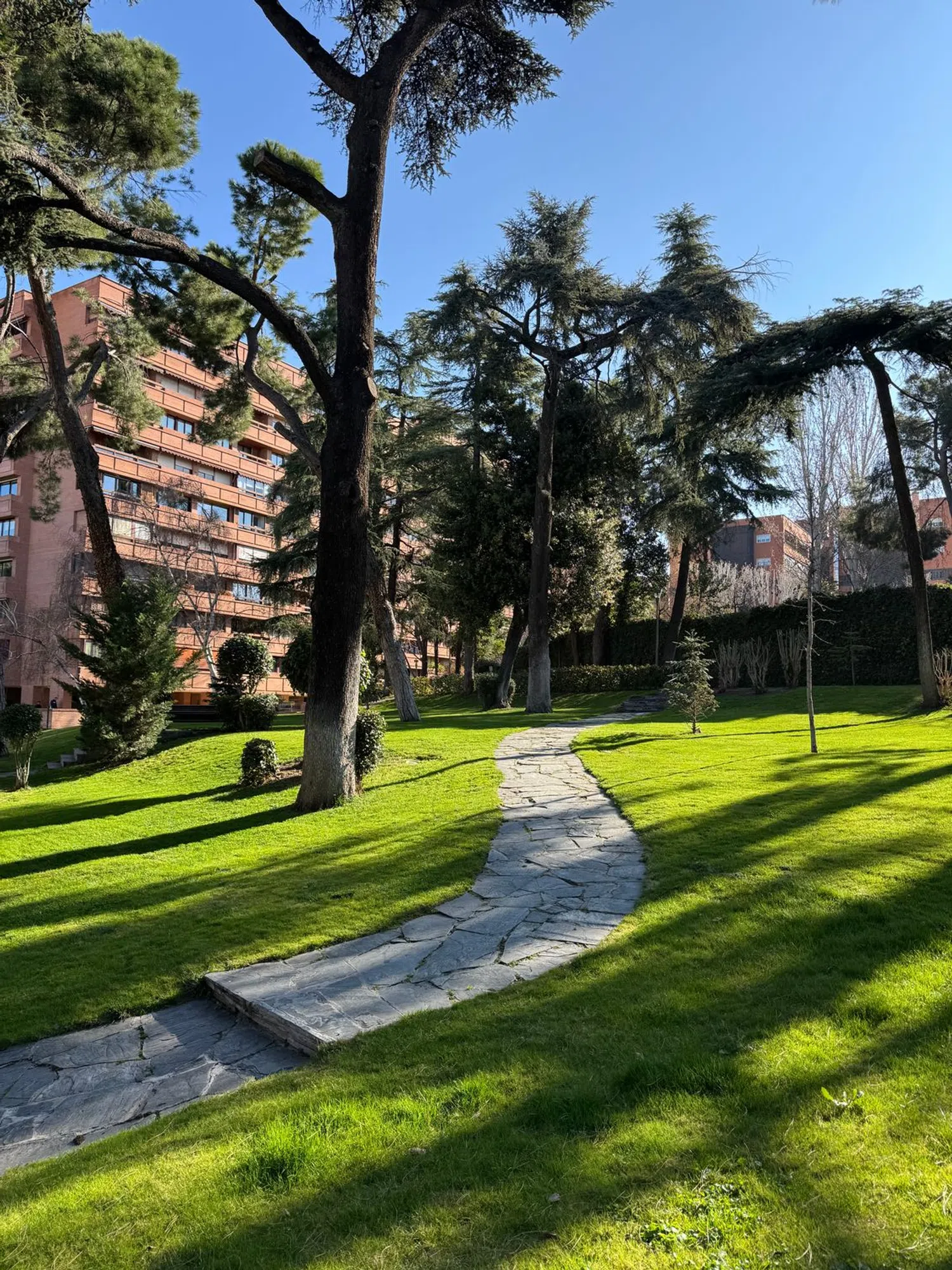 Piso en calle de la Infanta María Teresa, 4 - Foto 1