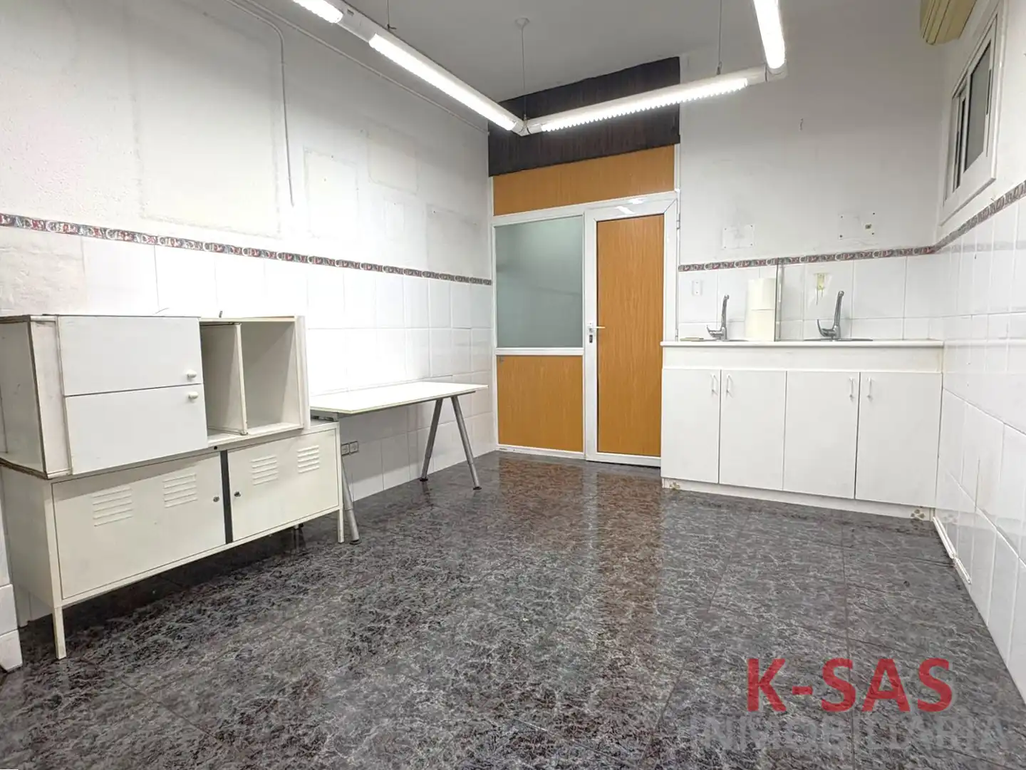 Local comercial en  Carrer de Llevant 82 - Foto 5