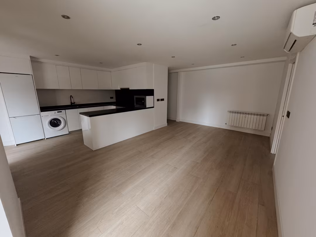 Piso en  Calle de Pedro Rico 27 - Foto 5