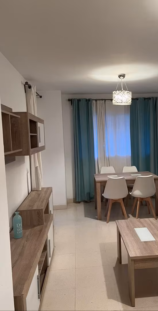 Piso en  Avenida del Editor Ángel Caffarena 15 - Foto 5