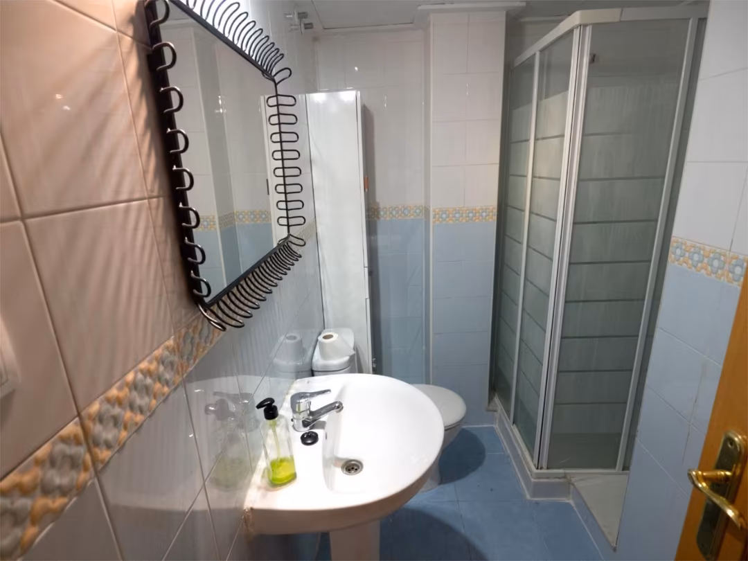 Piso en  Carrer de Costa i Borrás 54 - Foto 12