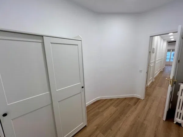 Piso en calle del Monasterio de Samos, 14