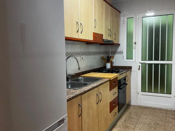 Chalet adosado en Calle Margaritas, 25, Los Peñascos-El Salero-Los Imbernones, Los Peñascos-El Salero-Los Imbernones - Foto 1