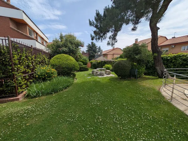 Chalet adosado en Barrio Salvador