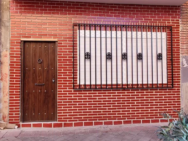 Estudio en calle Algaba, 24