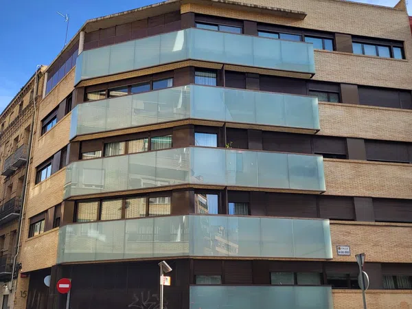 Piso en calle de Héroes del Silencio, 15