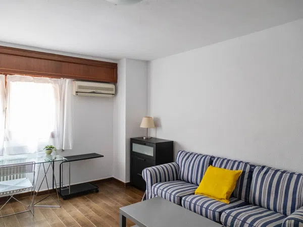 Piso en calle de Donoso Cortés, 80