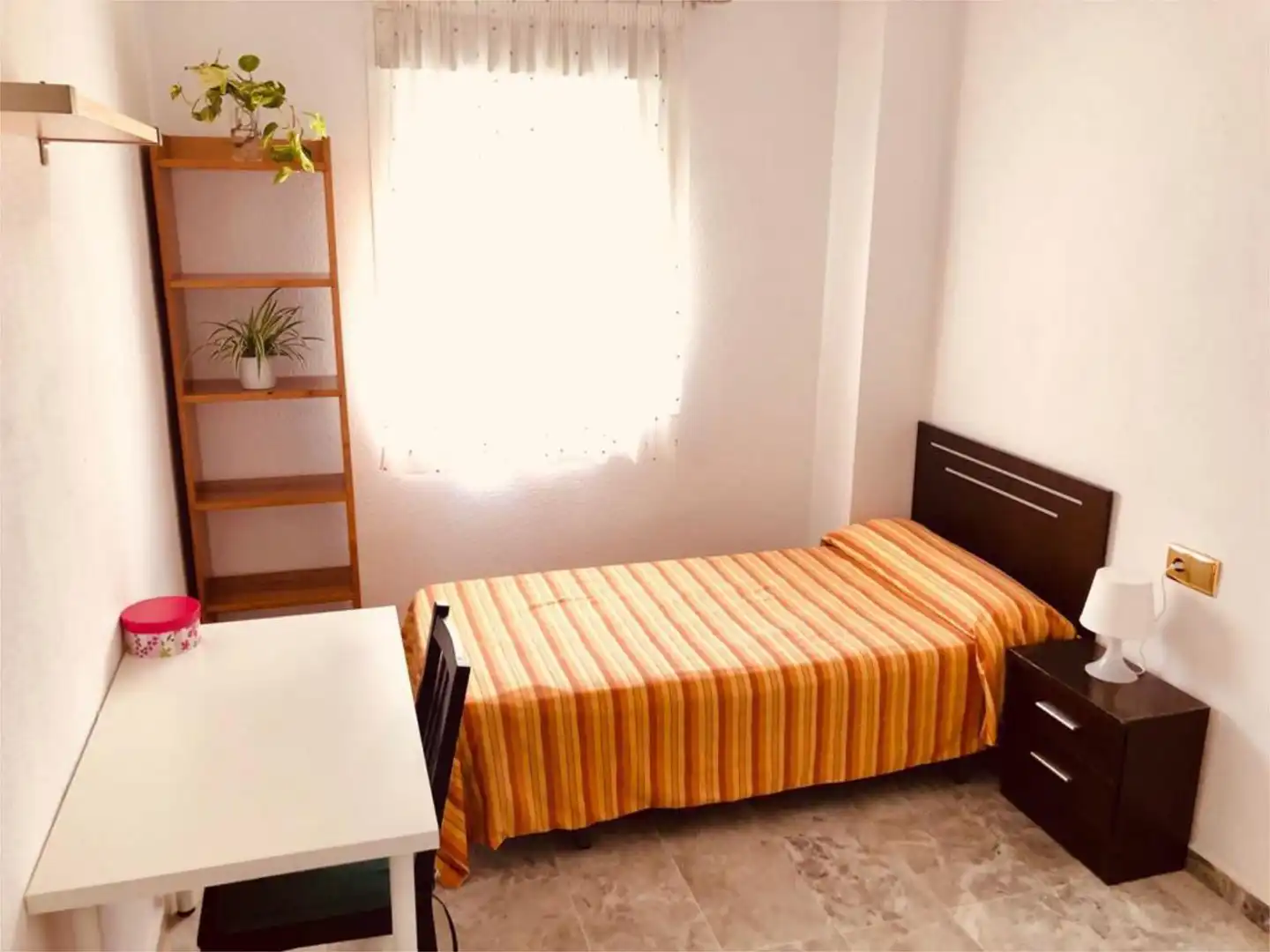 Piso en  Calle Tharsis 26 - Foto 2