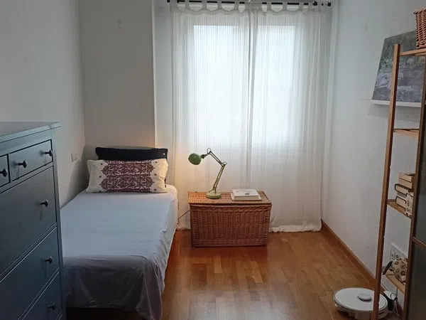 Piso en calle de la Reina Maria Cristina, 52 - Foto 3