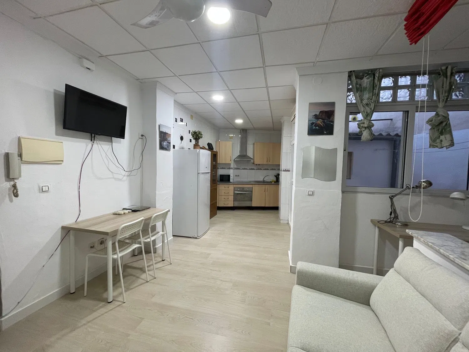 Estudio en calle San Jerónimo, 26 - Foto 2