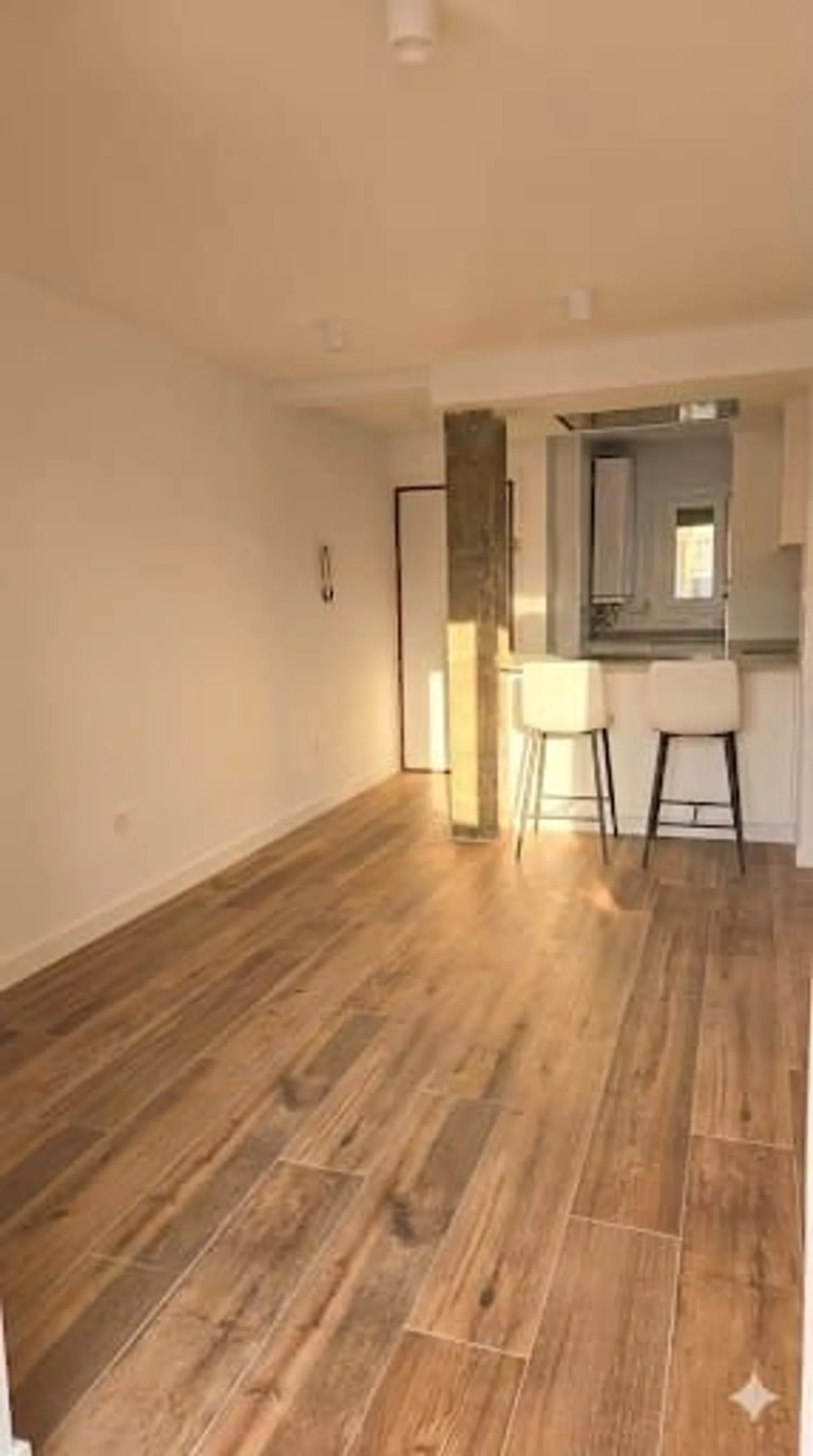 Piso en plaza de Redondela, 12 - Foto 1