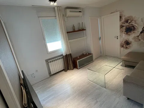 Piso en calle de Benito Gutiérrez, 17