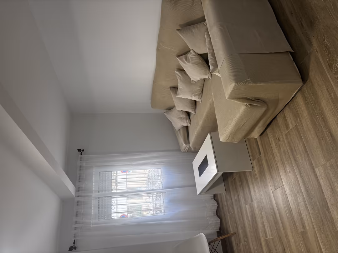 Piso en  Calle Leiria 10