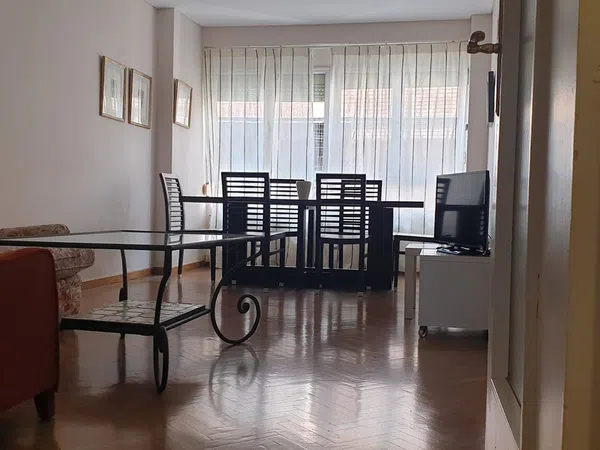 Piso en avenida de Cervantes, 6
