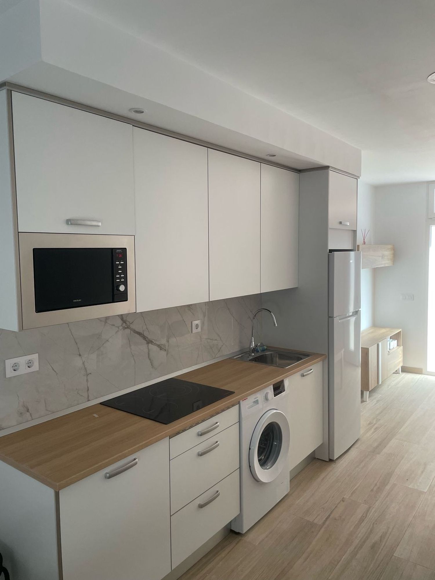 Estudio en calle de Barrionuevo, 8 - Foto 2