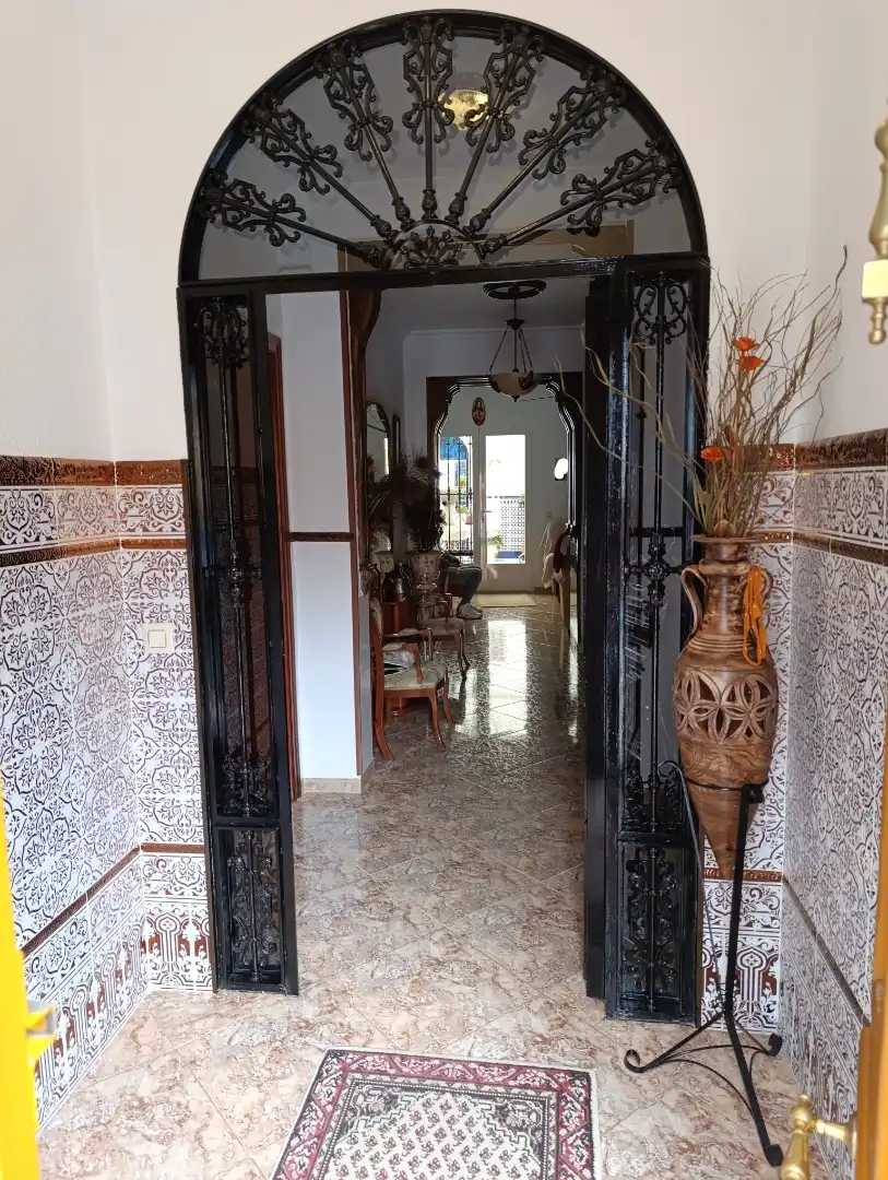 Casa adosada en  Calle de Pablo Iglesias 27 - Foto 2