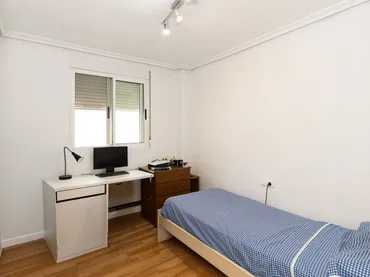 Piso en  Carrer Metge Julià 18 - Foto 4