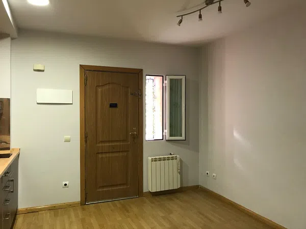 Piso en calle Julia Nebot, 3