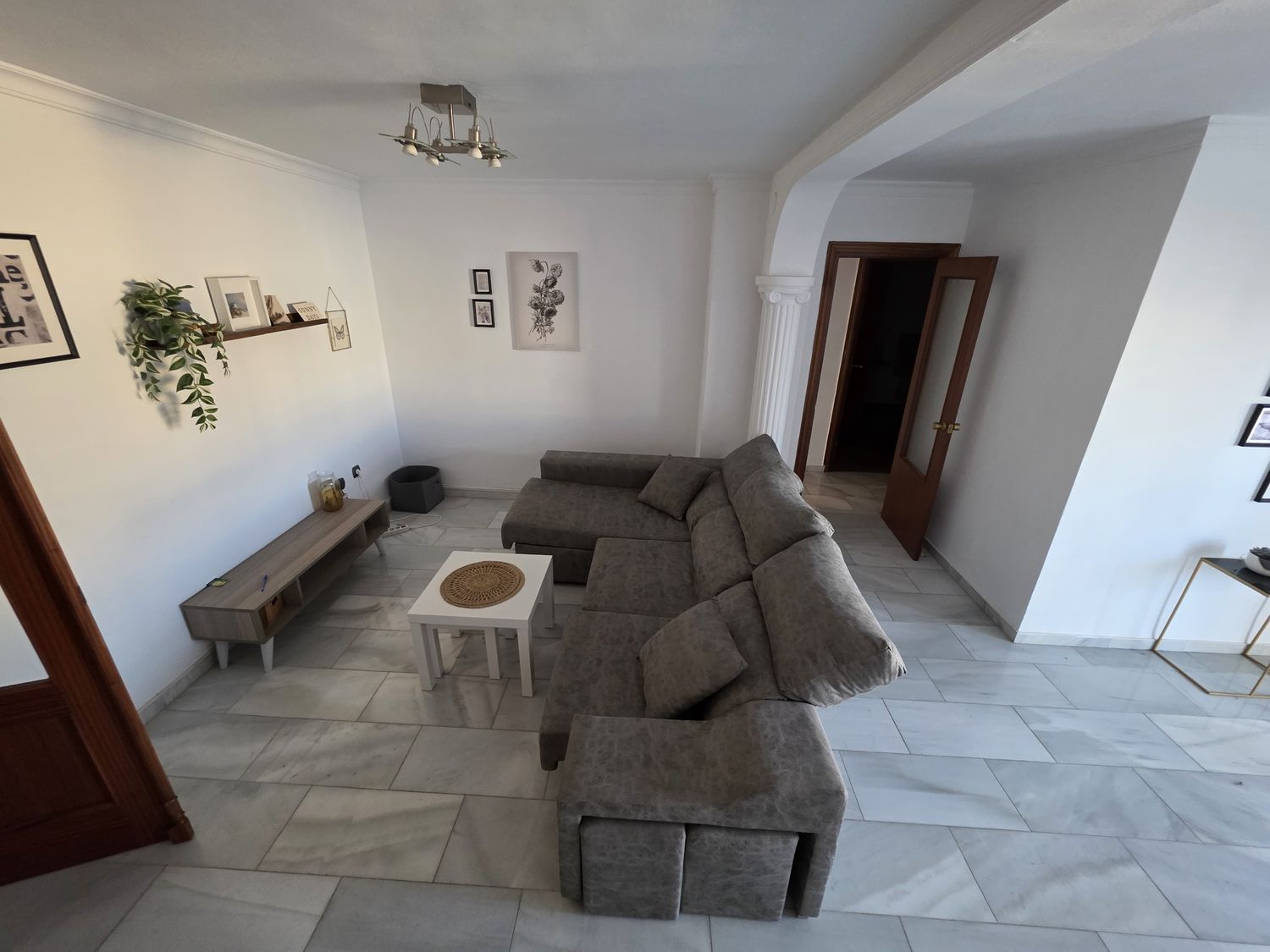 Piso en calle Mauricio Moro Pareto, 7 - Foto 2