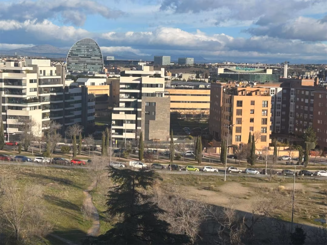 Piso en  Calle de Oña 95