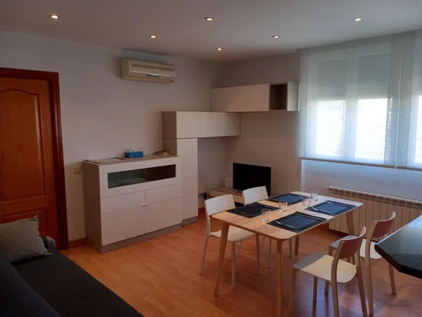 Piso en avenida del General Perón, 32