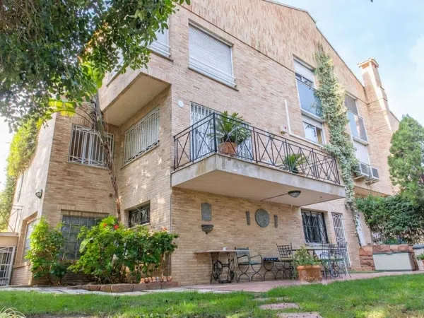 Casa independiente en calle de Don Manuel Oliag, 6