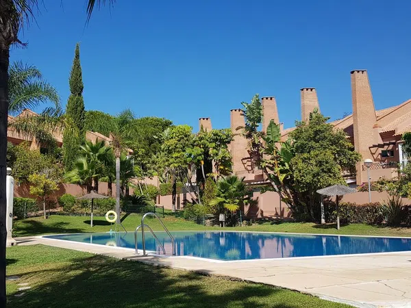 Chalet pareado en calle Realejo, 9
