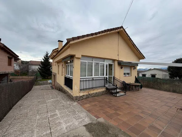 Casa independiente en Urb. altavista Fontenebro - Altavista