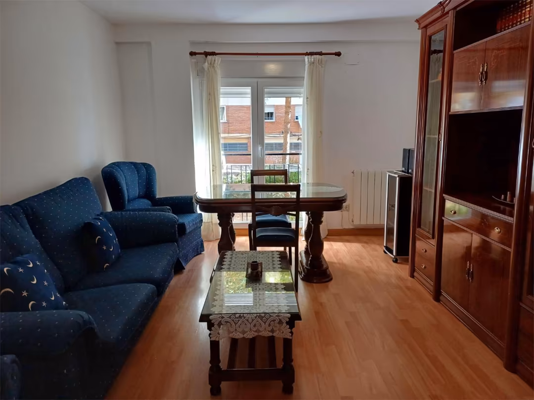 Piso en  Calle Tomillar 3