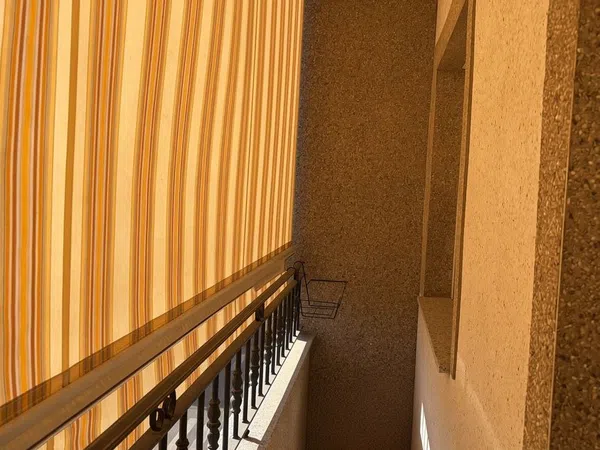 Piso en Calle Cristóbal Colón, 19 - Foto 2