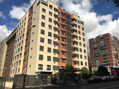 Piso en calle de La Bañeza, 42