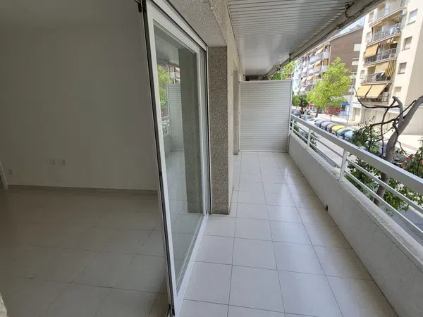 Piso en Avenida de Francesc Macià, 129, Sant Joan - L'Aiguacuit, Sant Joan - L'Aiguacuit - Foto 1