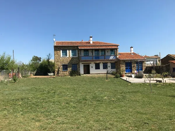 Casa de pueblo en Carretera Astorga, 31 - Foto 1