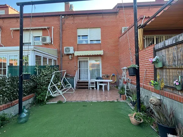 Chalet adosado en Calle del Tomillo, 8 - Foto 2