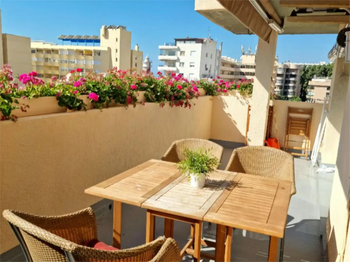 Ático en  Calle Notario Luis Oliver 11 - Foto 5