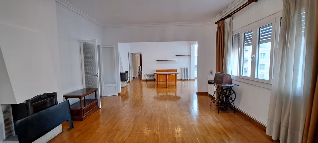 Piso en  Carrer del Marquès de la Sènia 33 - Foto 2