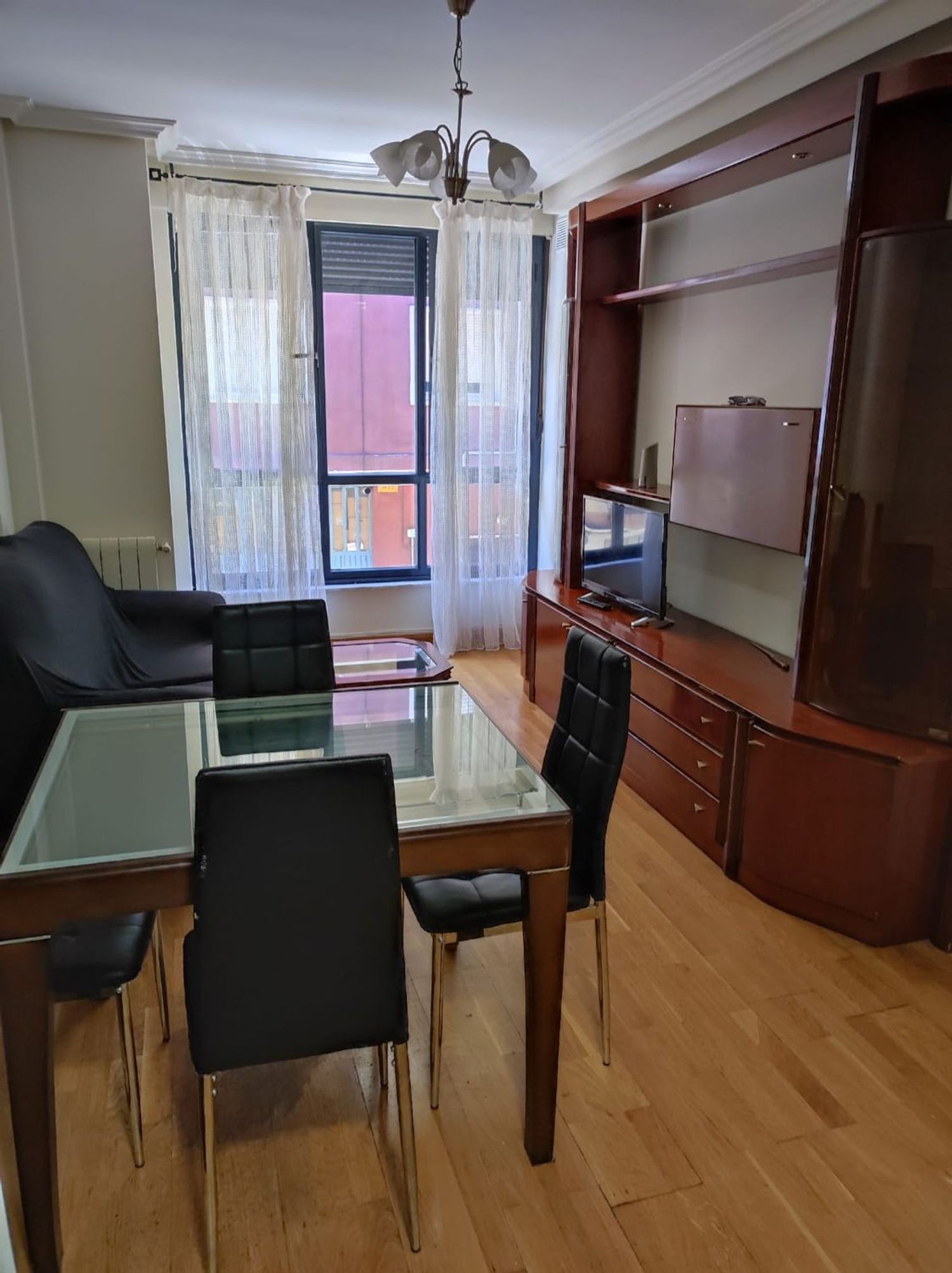 Piso en calle Pizarro, 28