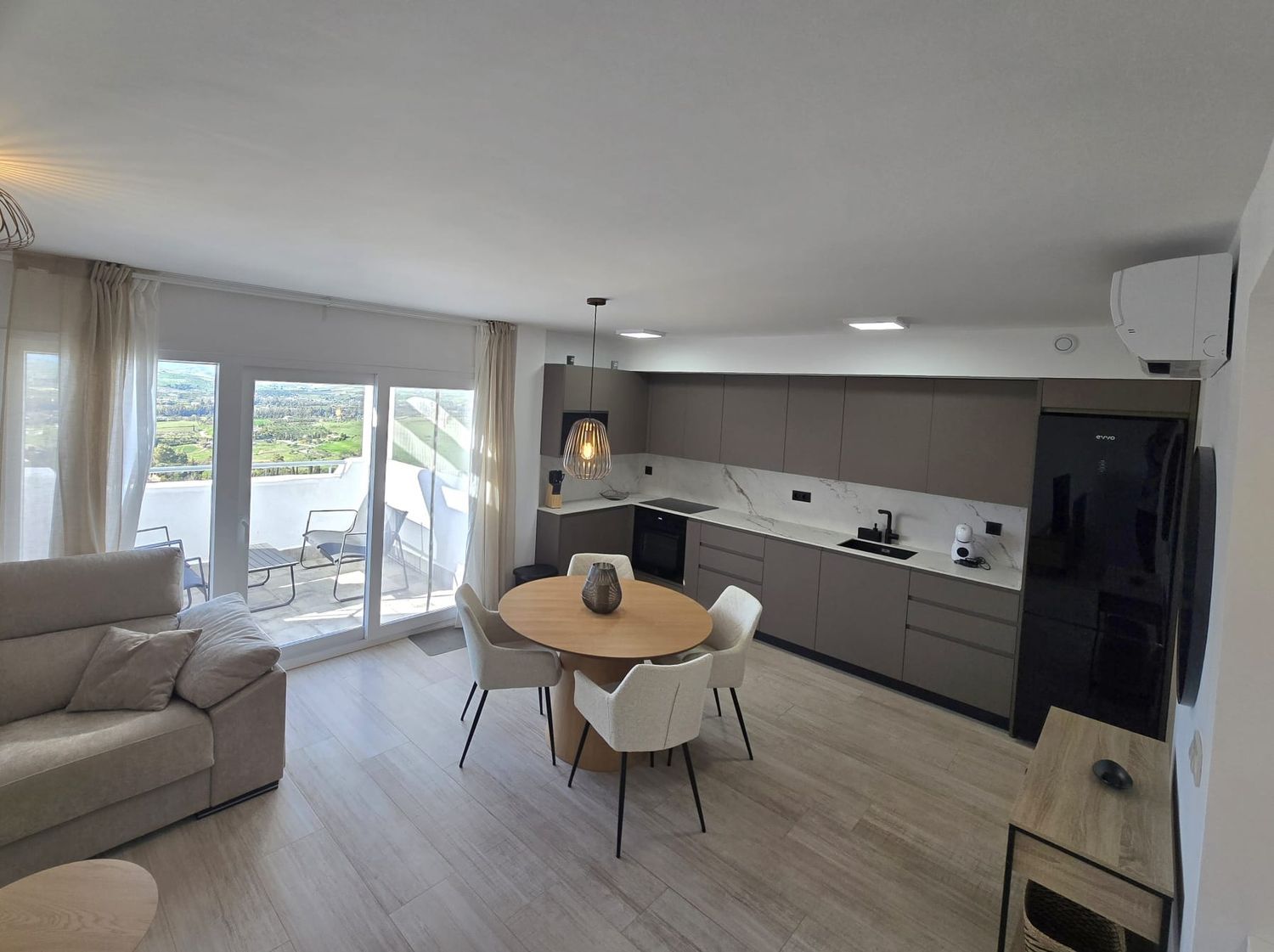 Chalet adosado en calle Minerva, 59 - Foto 1