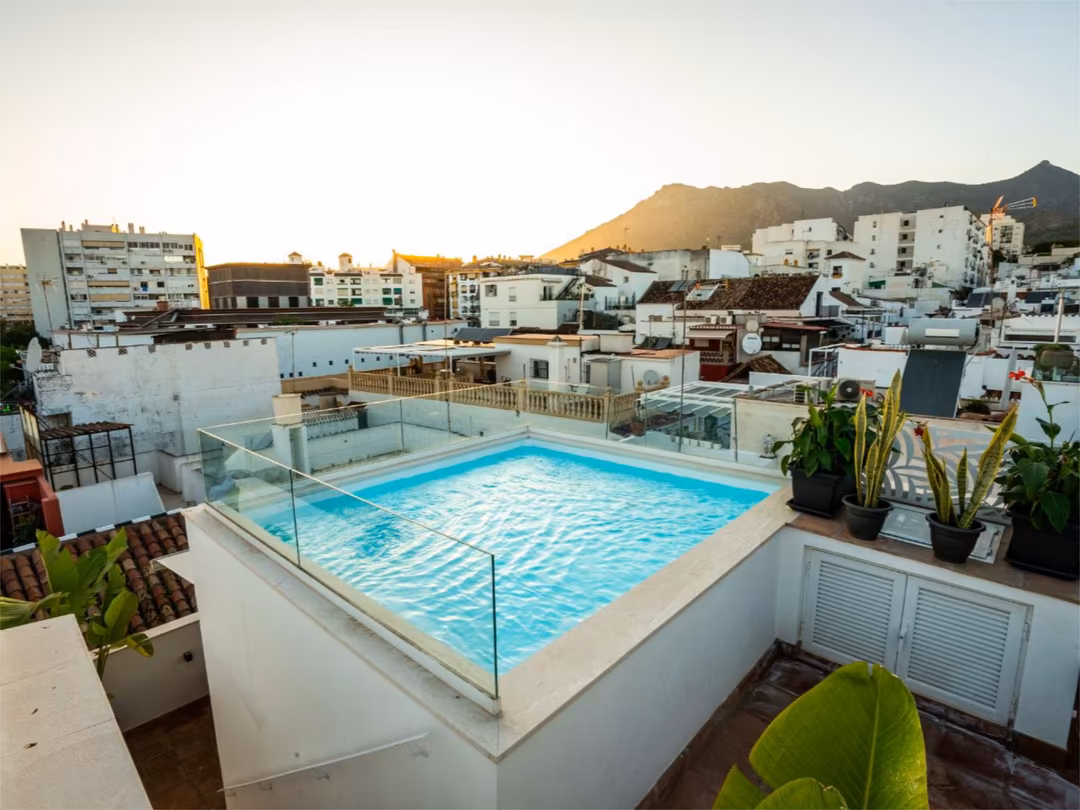 Piso en  Calle Aduar 8