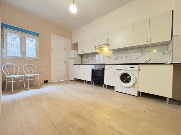 Piso en avenida de Galicia, 3