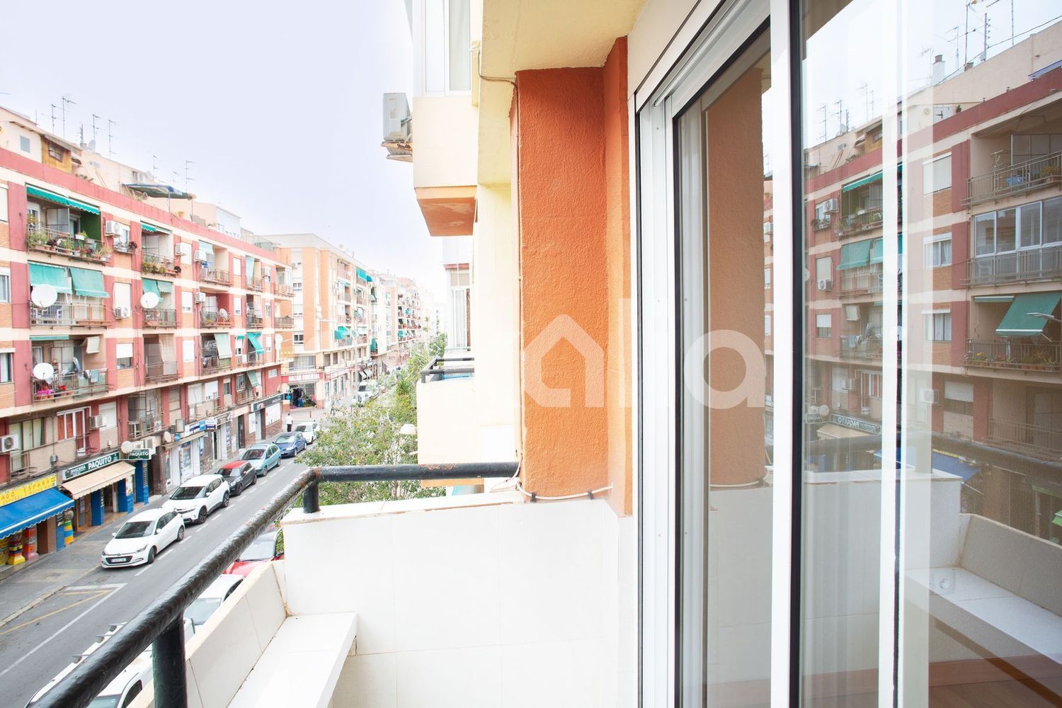 Piso en calle de Sant Mateu - Foto 2